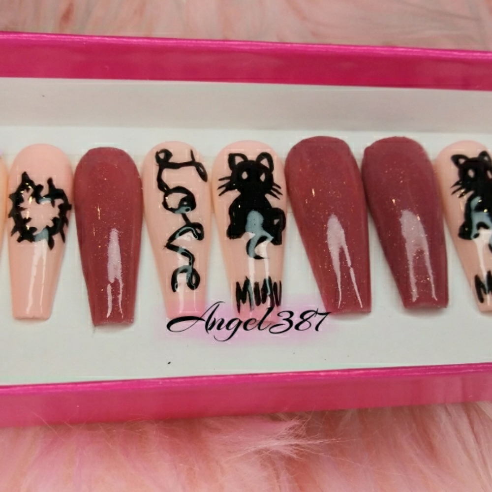 Press on nails handmade & kiss glue